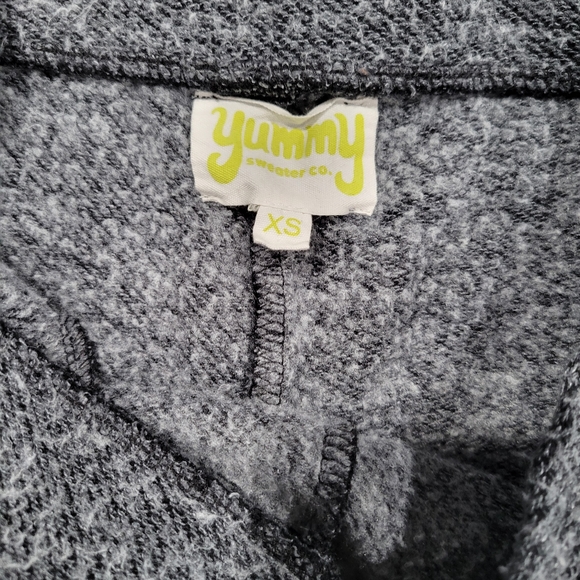 Women's yummy (brand) Size Small Set. Black and gray. - Picture 2 of 10